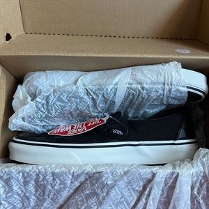BRAND NEW Vans Classic Slip-On - Black/Black Checkerboard - Men 7.5 / Women 9.